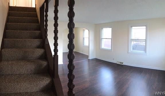 4th image of 185 Saint Lawrence Ave