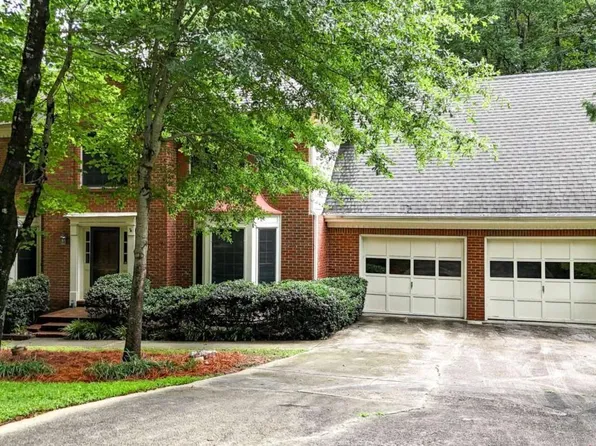 760 Edgewater Ln NW, Kennesaw, GA 30144