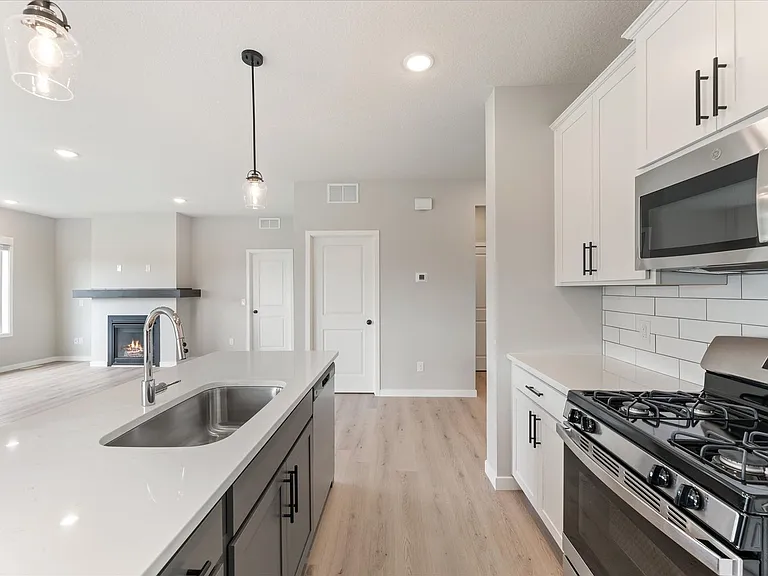 Acclaim of Woodbury Modern Living, Thoughtfully Designed — Photo 62