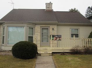 861 Lincoln Blvd, Manitowoc, WI 54220