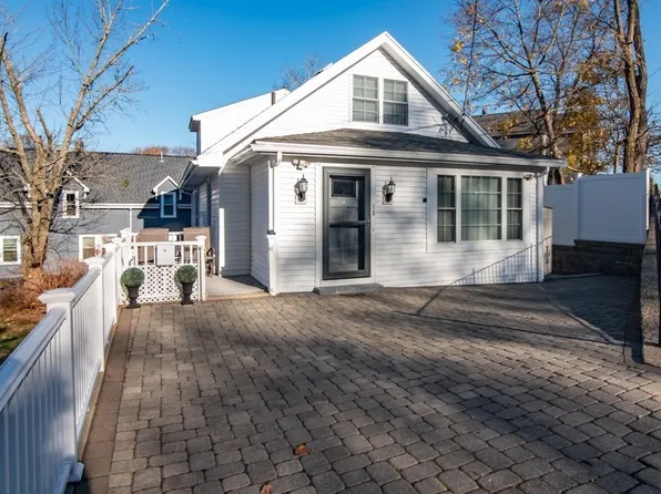 16 16/18 Park Ave, Medford, MA 02155