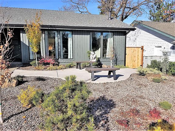 5th image of 760 W Pebble Beach Dr