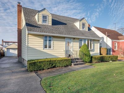 83 Ellison Avenue, Westbury, NY, 11590