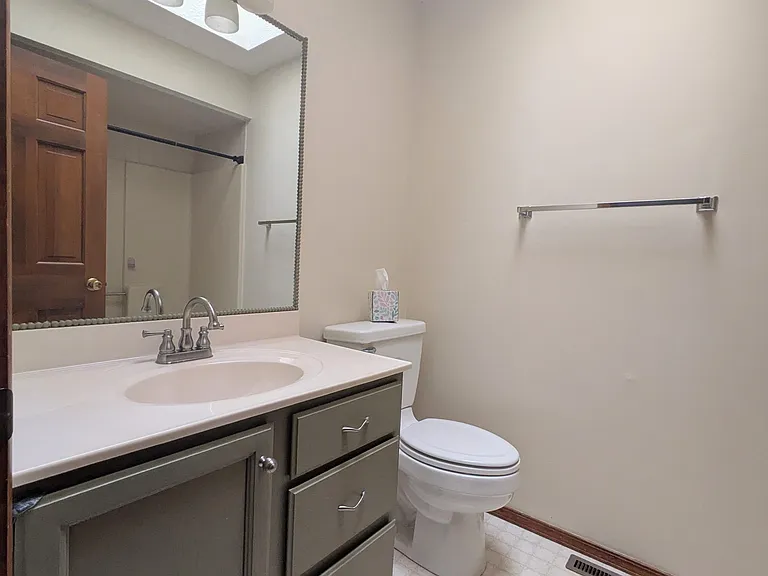 25 Ravenwood Cir — Photo 26