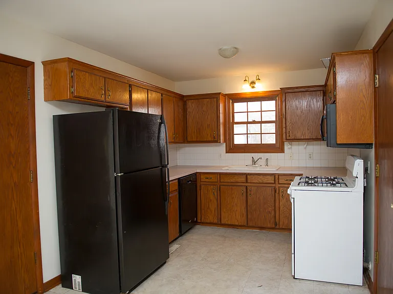 2502 N Monroe St — Photo 5