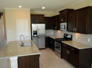 640 Maple Point Dr E, Conroe, TX 77301