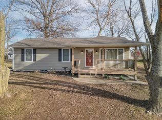1003 Shelton St, Maysville, MO 64469