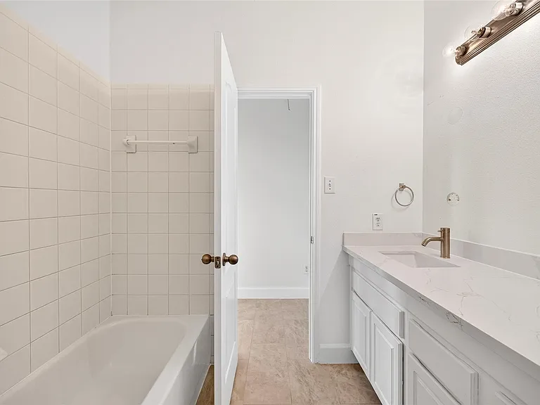 2606 Cypress Springs Dr — Photo 28
