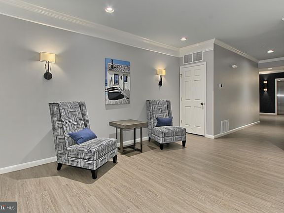 3rd image of 5116 Donovan Dr APT 101