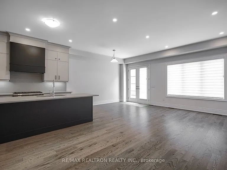 9480 Bayview Ave #4A — Photo 4