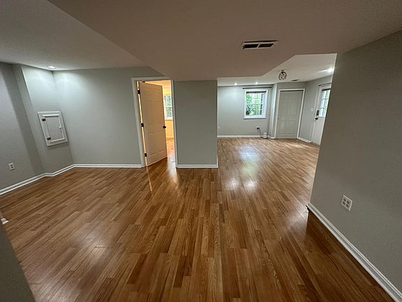 4th image of 15822 Bradford Dr APT Basement