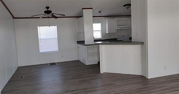 3rd image of 6464 Shady Hill Cir
