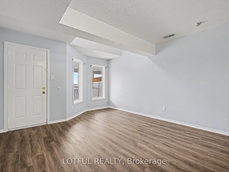 237 Loretta Ave S #9 — Photo 8