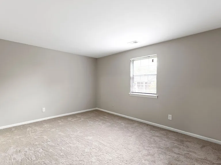 The Lenox Apartment Homes — Photo 34