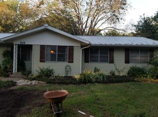 919 Brooks Ave, Rosenberg, TX 77471