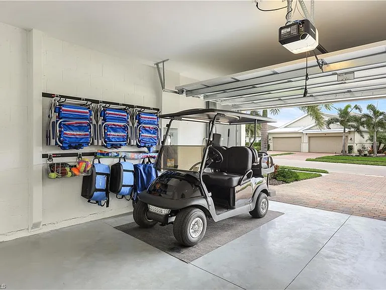 14551 Edgewater Cir — Photo 20