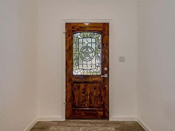 5th image of 3519 Pickett St