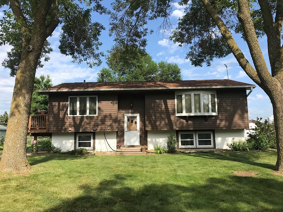 1st image of 579 Guthrie Ave N