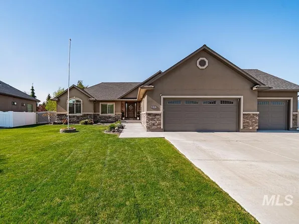 359 Fire Thorn Dr, Idaho Falls, ID 83404