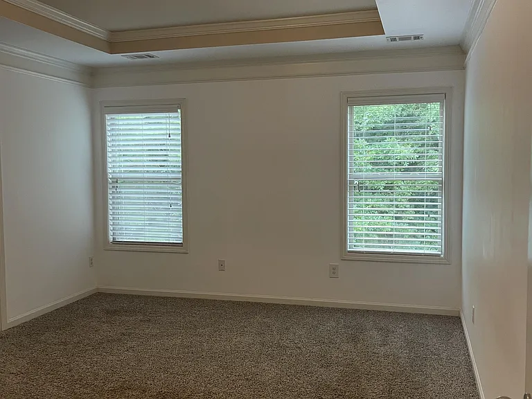 765 Westmoreland Ln — Photo 29