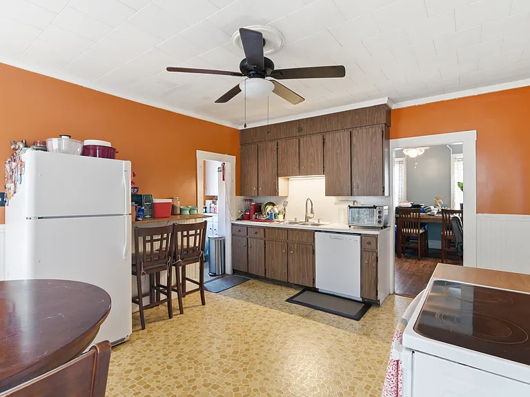 113 Nightingale Ave #1 — Photo 6