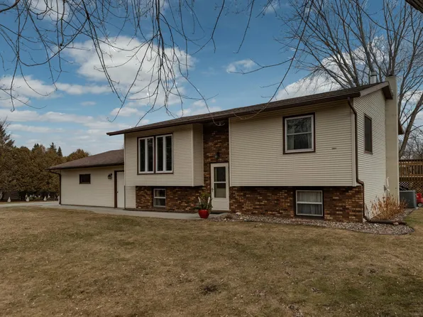 60328 210th Ave, Dodge Center, MN 55927