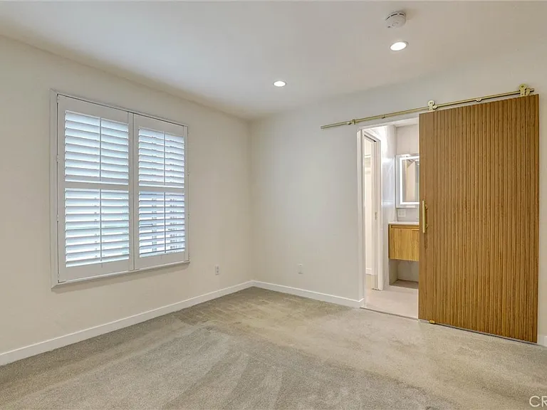 26191 Sanz #D — Photo 23
