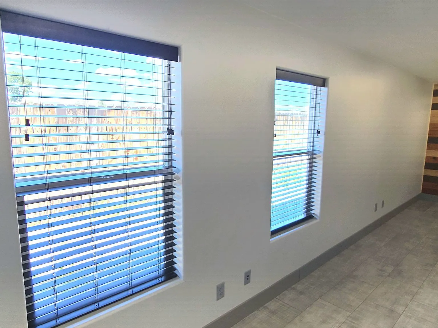 215 Country Club Ln — Photo 3