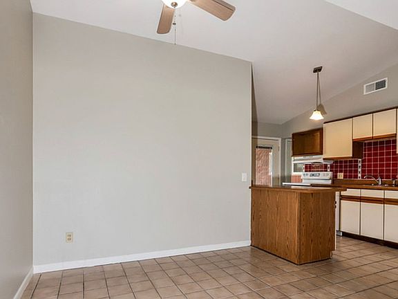 2nd image of 460 Durwood Dr
