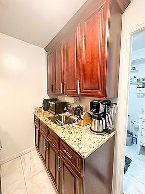 3rd image of 4312 Broadway APT 3F