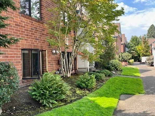 14803 NE Sacramento St Unit 88, Portland, OR 97230