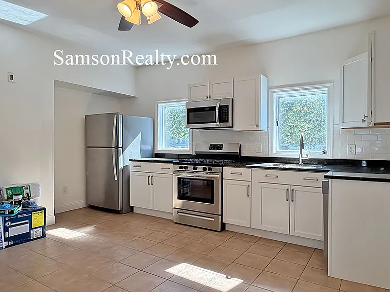 85 E George St #1 — Photo 3