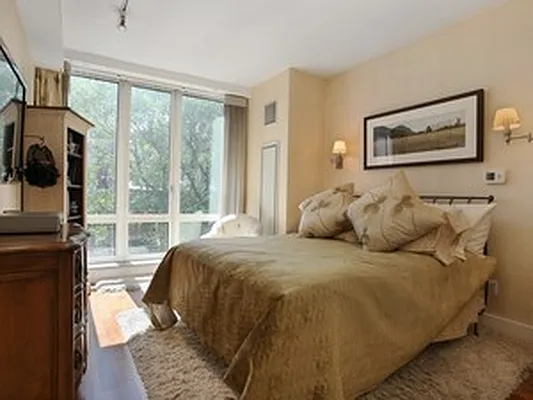 Rented by Corcoran | media 19