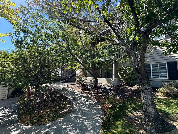 4th image of 1529 W Westbury Way #I