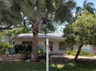 320 Lagoon Dr, Palm Harbor, FL 34683