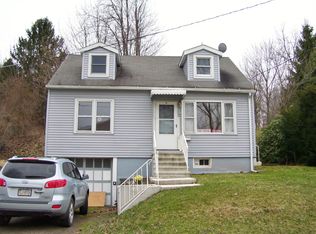 10 Myrtle St, Waymart, PA 18472