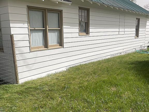 2nd image of 109 2nd St E