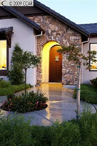 11 Ironstone Ct photo 1