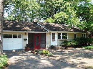 25 Yale Pl, Closter, NJ 07624