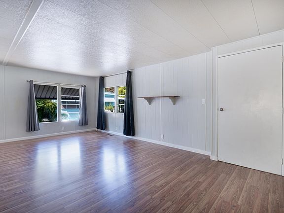 5th image of 5244 Brook Park Ln