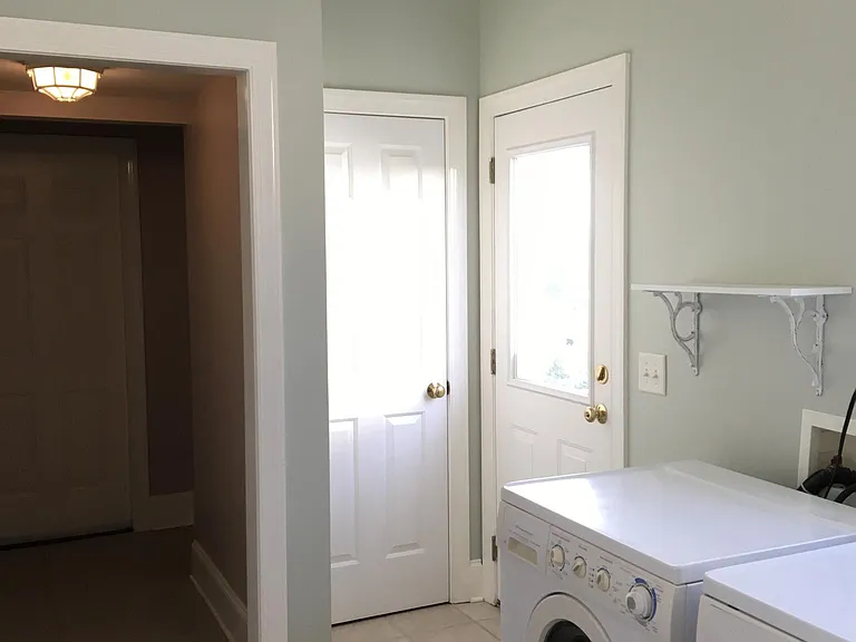 2118 Hartfords Bluff Ln — Photo 17
