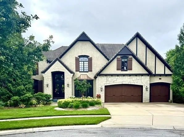 12715 W 160th Ter, Overland Park, KS 66221