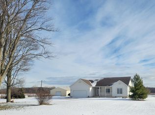 7105 N Elliston Trowbridge Rd, Martin, OH 43445