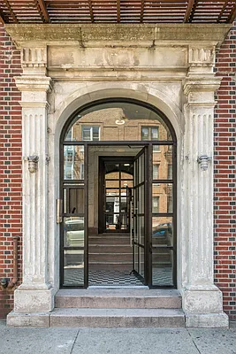 Rented by MNS | media 8