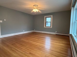 26 Pine Rd, North Hampton, NH 03862