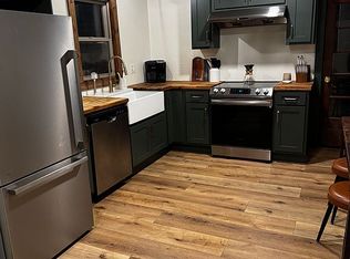 307 W 5th St, Grove, OK 74344