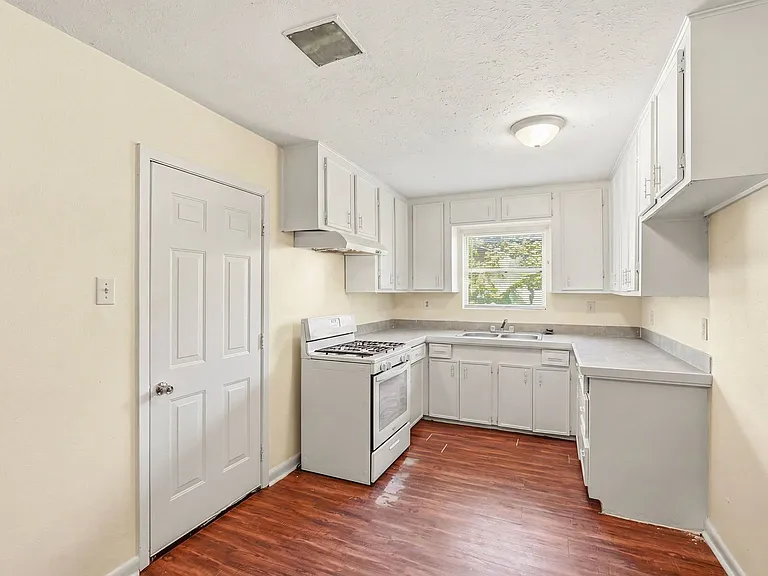 10227 Glenmawr Dr — Photo 25