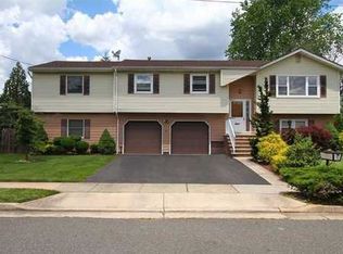 15 Middlesex Blvd, Monroe Township, NJ 08831