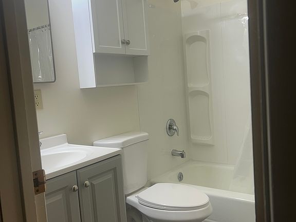 Bathroom photo 3