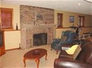 1945 E Adolphus Ct, Springfield, MO 65804